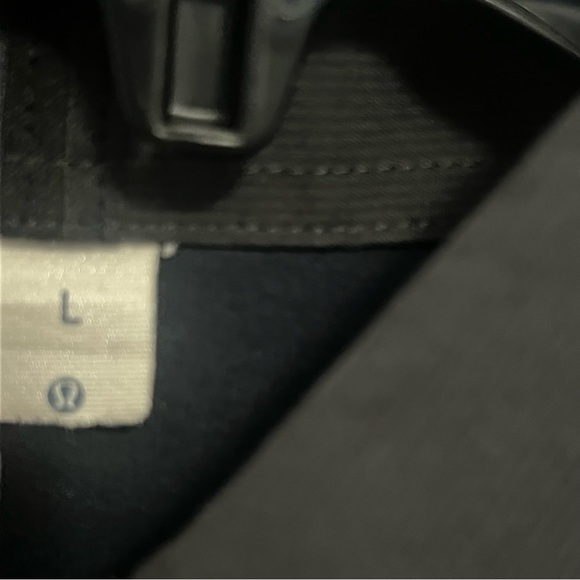 Lululemon Men’s Gray Contrast Collar Precision Polo. - Picture 8 of 11